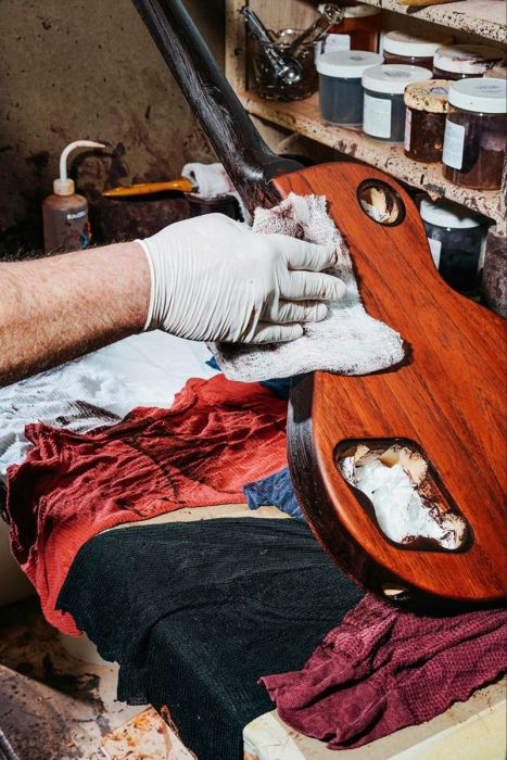 An Inside Look At How Gibson Les Pauls Are Made (12 pics)