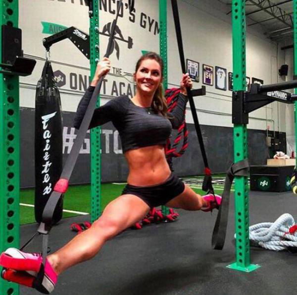 Sports Babes Are Sexy, Stylish And Strong (50 pics)