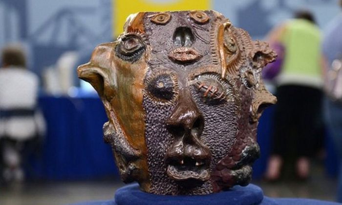 Antiques Roadshow Expert Foolishly Values School Project At A High Price (4 pics)