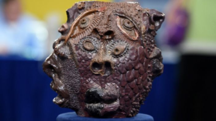 Antiques Roadshow Expert Foolishly Values School Project At A High Price (4 pics)