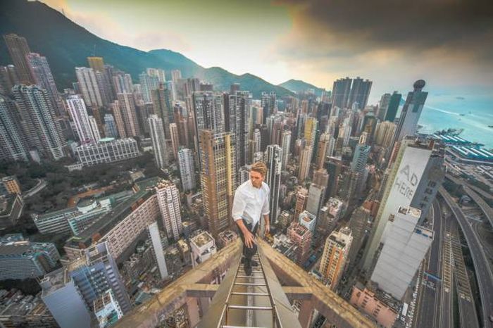 Daring Russian Man Takes Stunning Pictures From The Rooftops Of Skyscrapers (33 pics)
