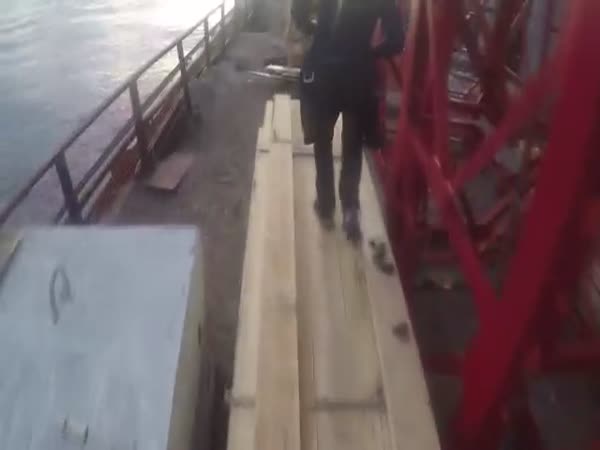 Crazy Russians Jump From The Highest Crane