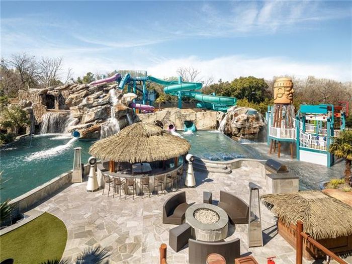 This Texas Mansion Can Be Yours For Only $32 Million (6 pics)