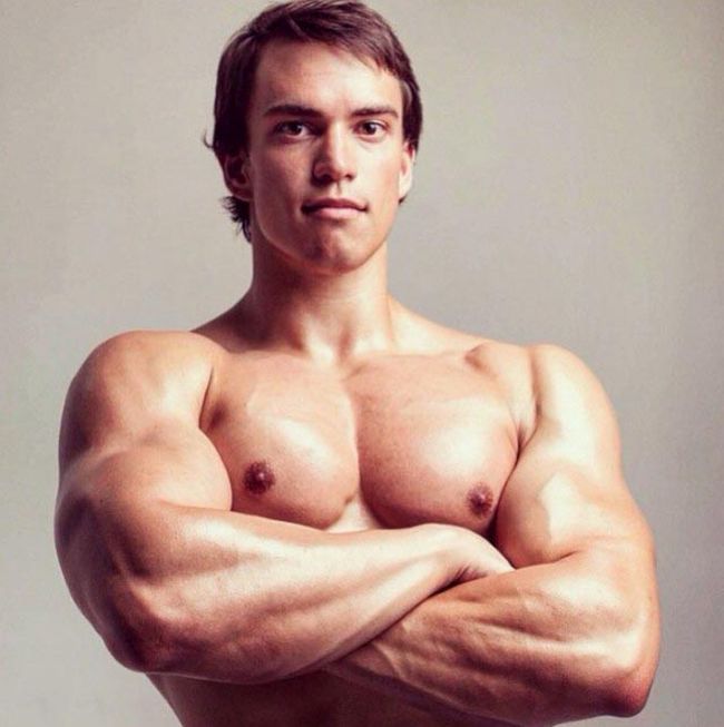 This Russian Bodybuilder Bares A Striking Resemblance To Arnold Schwarzenegger (10 pics)