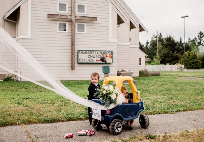 Mom Takes Hilarious Pictures Of Her Toddler Dealing With Adult Situations (14 pics)