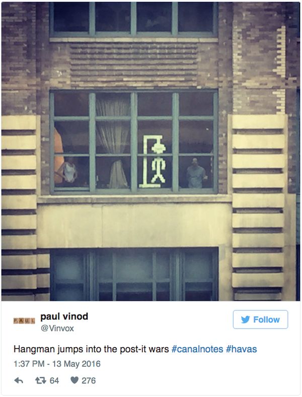 A Post It Note War Has Taken Over New York City (9 pics)