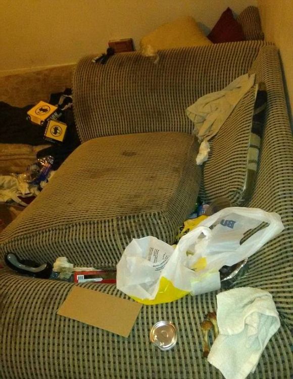 Horrifying Housemate Habits That Will Scar You For Life (11 pics)