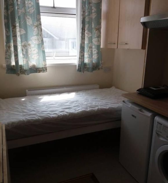 You Can Live In This Tiny Apartment In London For Only $850 A Month (3 pics)