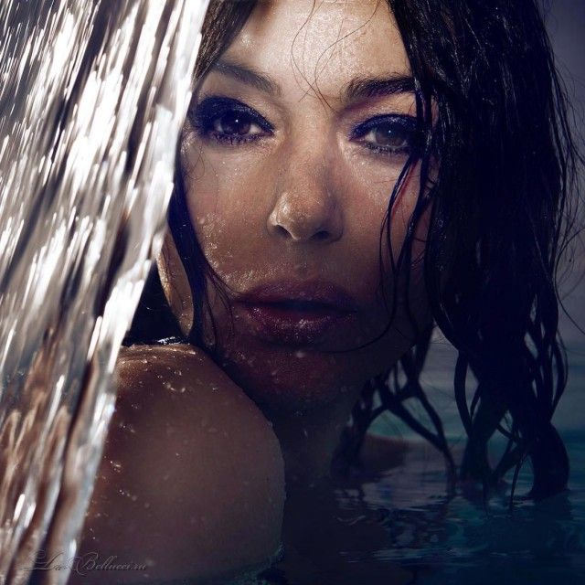 Monica Bellucci Stuns In New Wet And Sexy Photoshoot (8 pics)