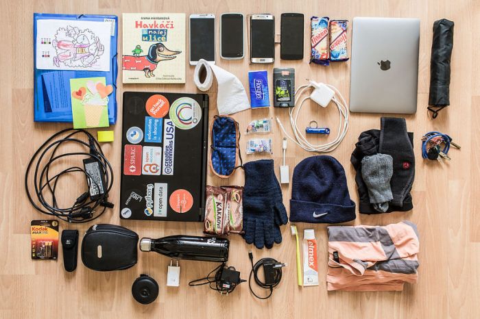 Here's What's Inside A Hacker’s Backpack (14 pics)