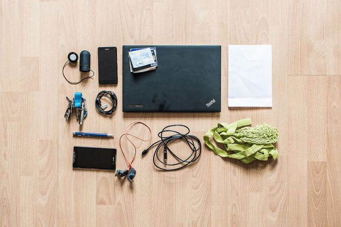 Here's What's Inside A Hacker’s Backpack (14 pics)