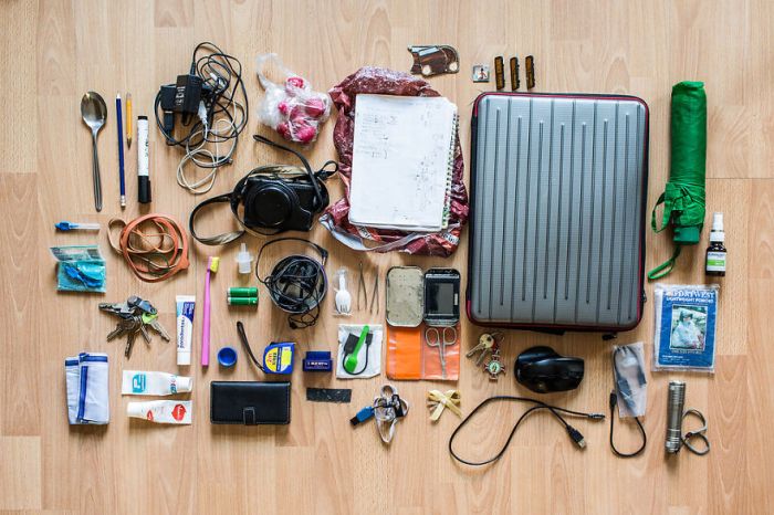 Here's What's Inside A Hacker’s Backpack (14 pics)