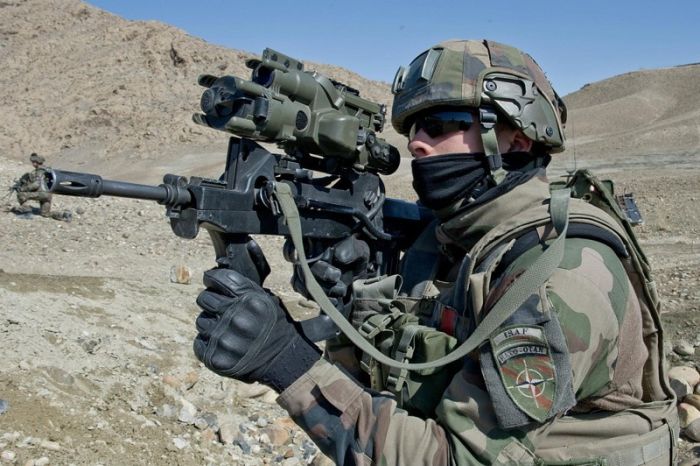 Modern Military Technology That Makes Soldiers Look Like Aliens (20 pics)