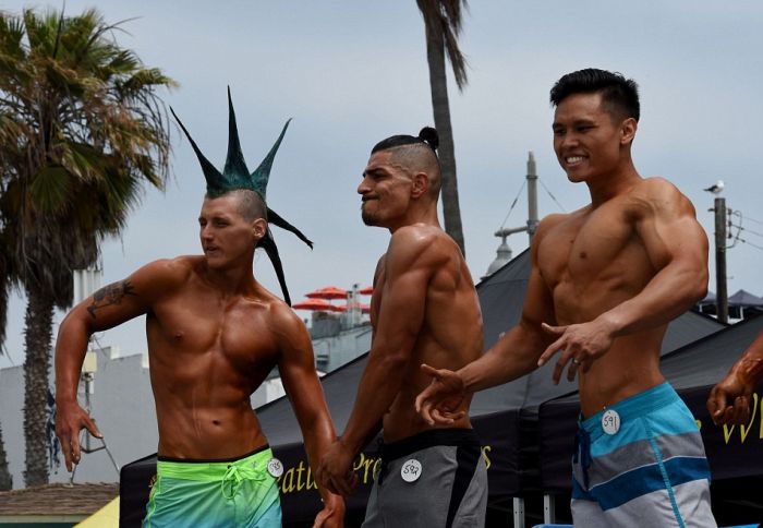 Bikini Babes Parade Around At The Memorial Day Muscle Beach Contest (16
