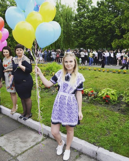 Beautiful Russian Girls Celebrate Graduation Day. Part 2 (26 pics)