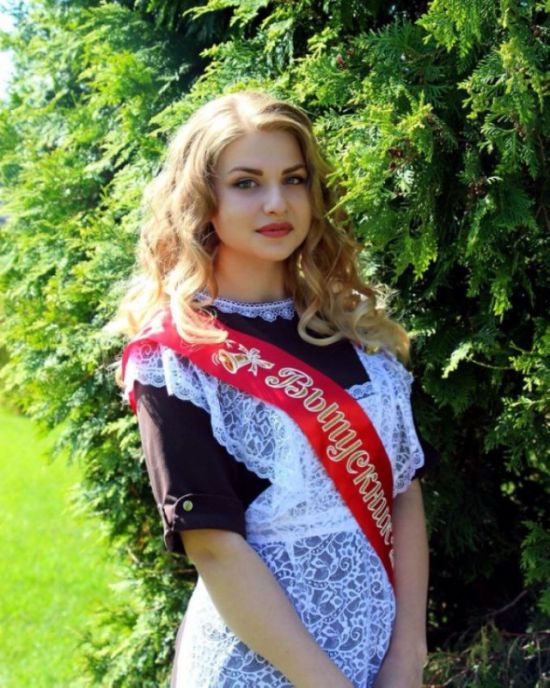 Beautiful Russian Girls Celebrate Graduation Day. Part 2 (26 pics)