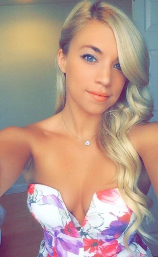 Very Beautiful Women Selfies Porn Videos Newest Sexy Brunette Selfie