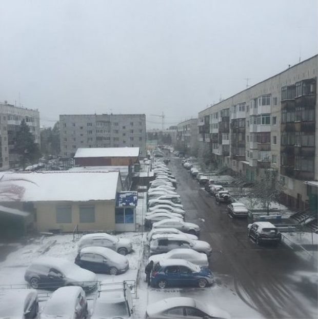 Northern Russia Gets Fresh Snow On The First Day Of Summer (16 pics)