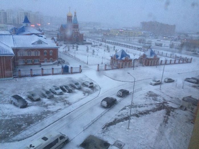 Northern Russia Gets Fresh Snow On The First Day Of Summer (16 pics)