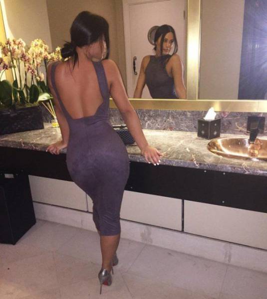 Sexy Ladies Wrapped Up In Tempting Tight Dresses (57 pics)