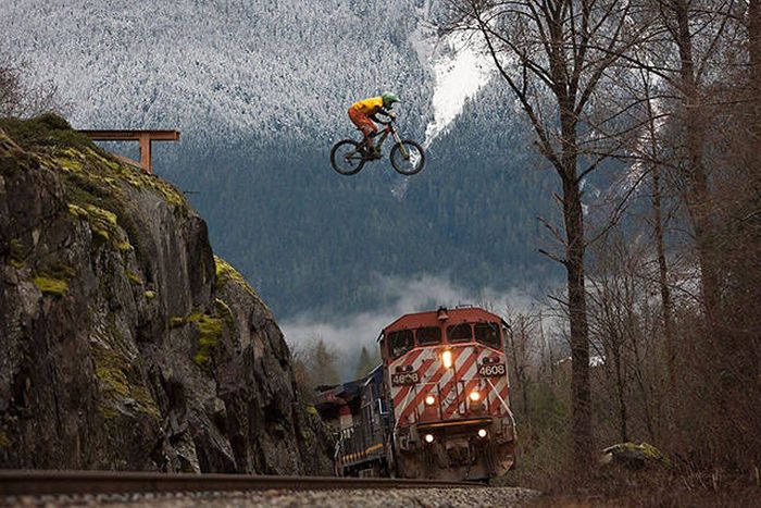 Awesome Pictures Of Crazy Bikes And Crazy People Riding Bikes (51 pics)