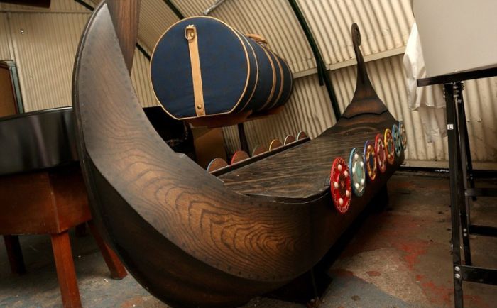 Cool Coffin Designs That Are Way Cooler Than A Wooden Box (11 pics)