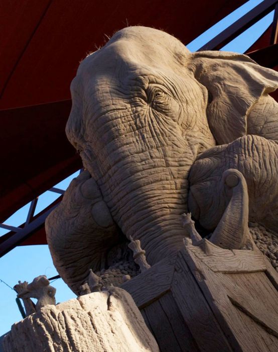 This Incredibly Detailed Elephant Sculpture Will Blow You Away (9 pics)