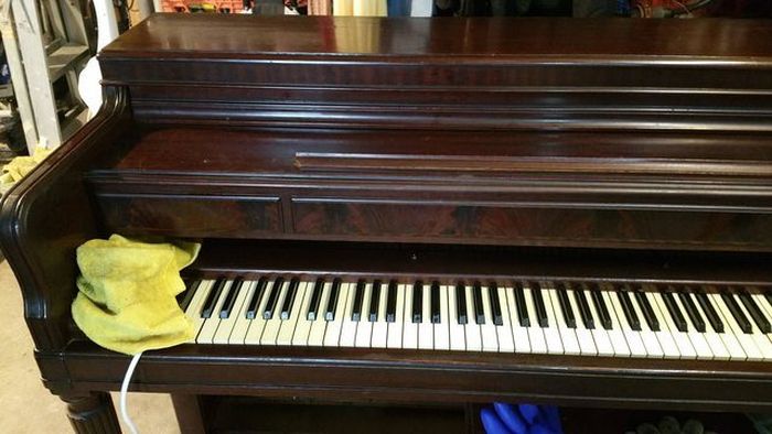 This Piano Doesn't Play Music Anymore, But It's Still Awesome (13 pics)