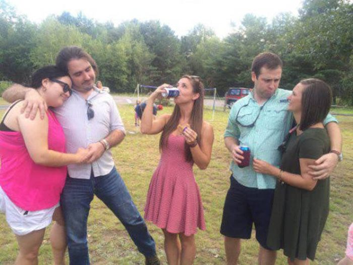 The World Is Cold When You're Forever Alone (42 pics)