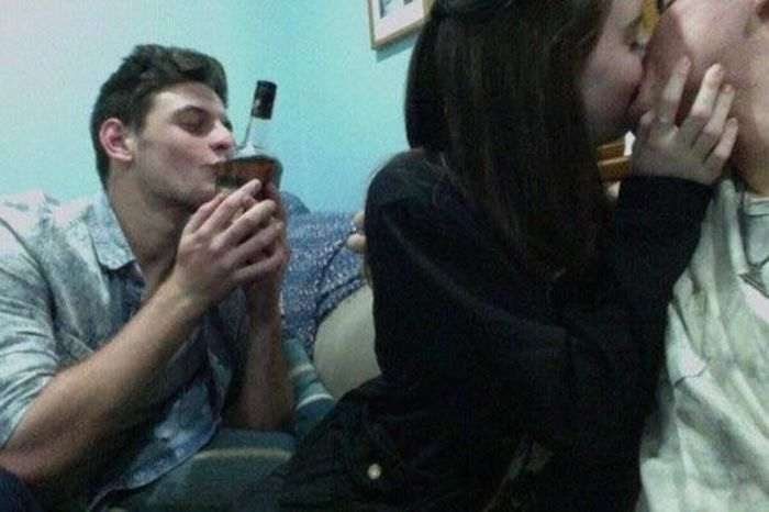 The World Is Cold When You're Forever Alone (42 pics)