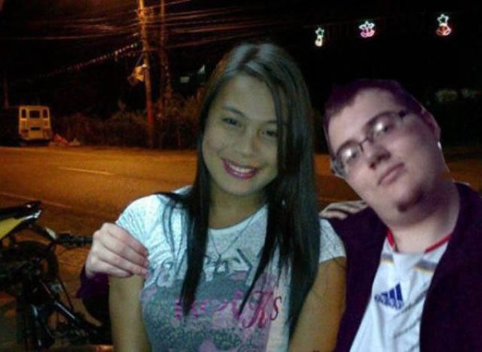 The World Is Cold When You're Forever Alone (42 pics)