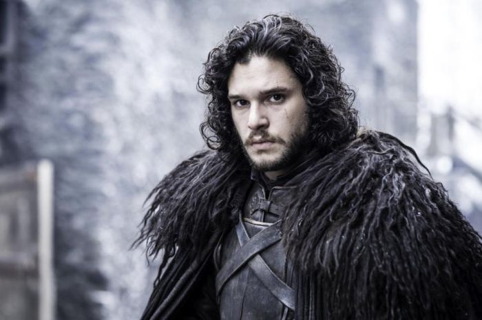 Game Of Thrones Fans Are Freaking Out After Seeing Jon Snow With No Beard (3 pics)