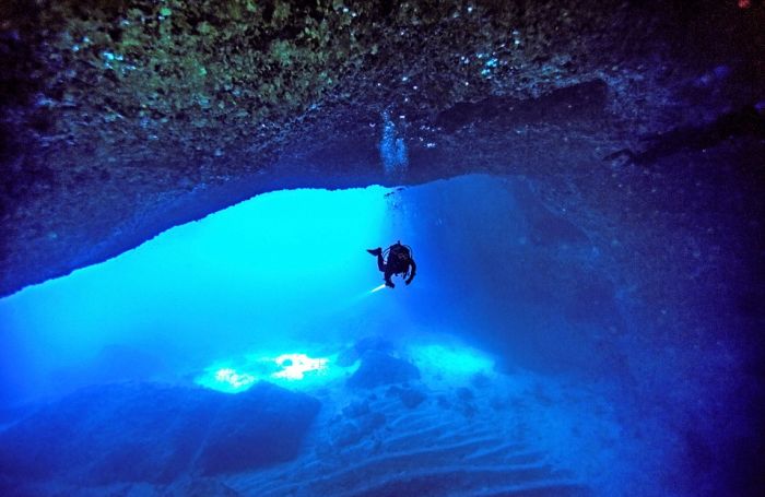 Breathtaking Underwater Caves From Turkey To Japan 13 Pics