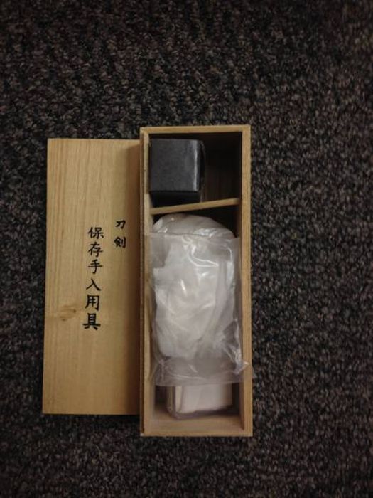 Awesome But Unexpected Surprise Discovered In A Mysterious Dumpster Box (13 pics)