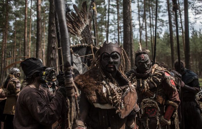 Fans Gather In The Czech Republic To Reenact A Battle From The Hobbit (21 pics)
