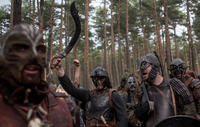 Fans Gather In The Czech Republic To Reenact A Battle From The Hobbit (21 pics)