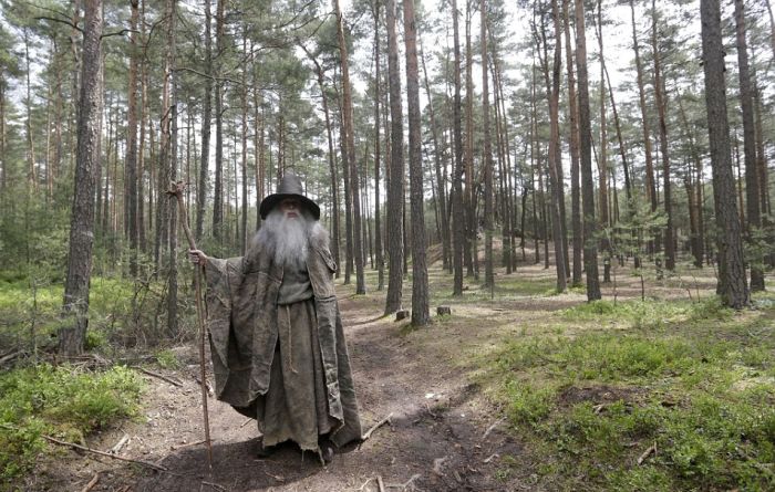 Fans Gather In The Czech Republic To Reenact A Battle From The Hobbit (21 pics)