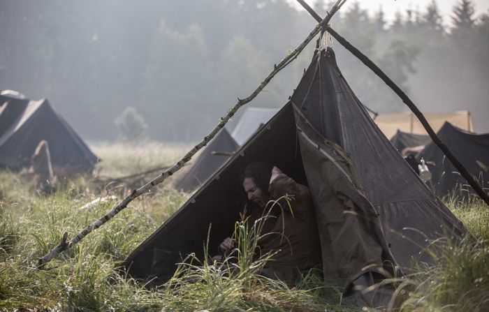 Fans Gather In The Czech Republic To Reenact A Battle From The Hobbit (21 pics)
