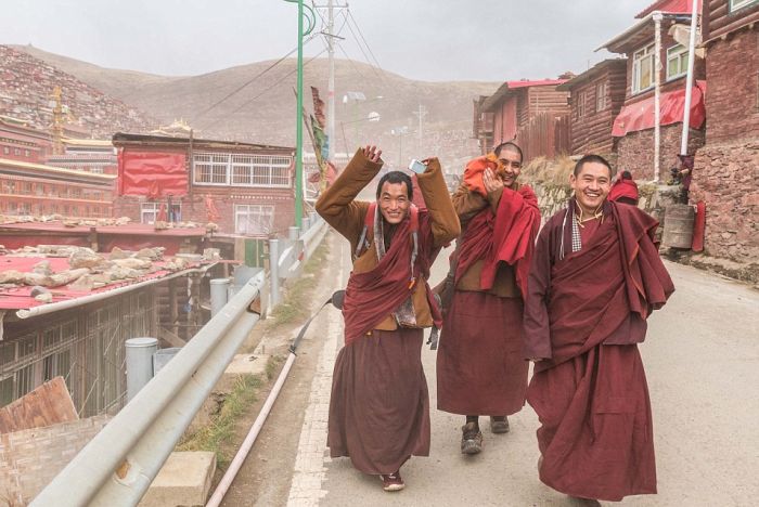 A Look At The World's Busiest Buddhism Campus (14 pics)