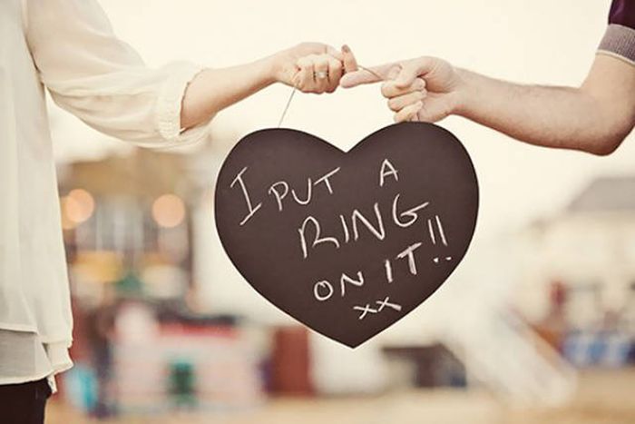 People Who Chose Clever Ways To Make Their Engagement Announcements (65 pics)