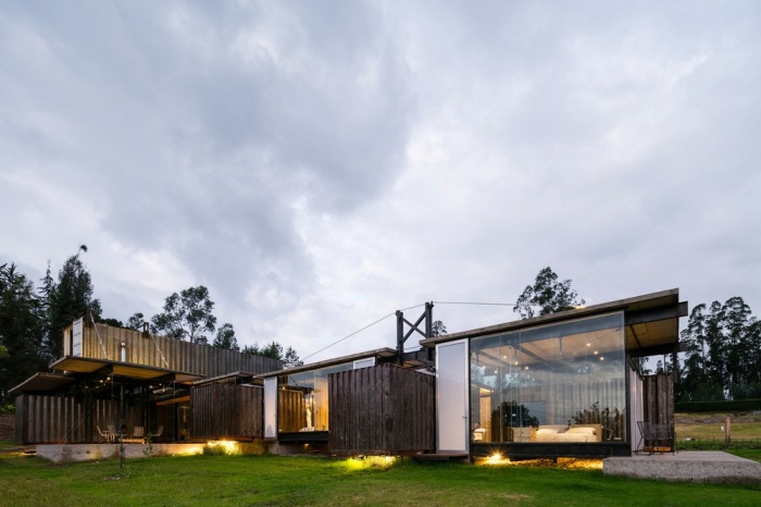 Awesome Looking Pictures From A Cargo Container House In Ecuador (25 pics)