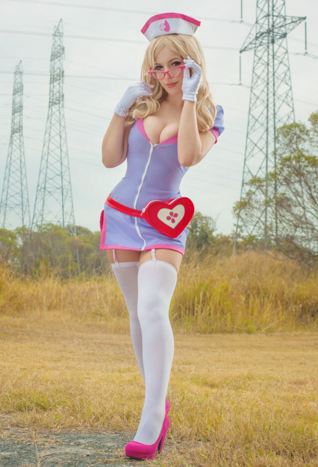 Stunning Cosplay Babes Who Have Clearly Mastered Their Craft (84 pics)