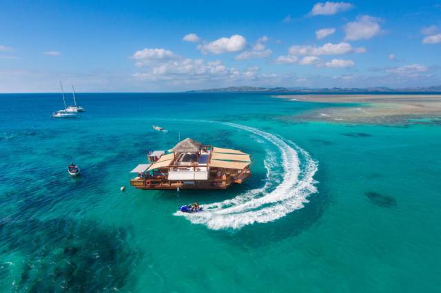 Fiji Is Home To An Incredible Floating Bar And Pizzeria (55 pics)