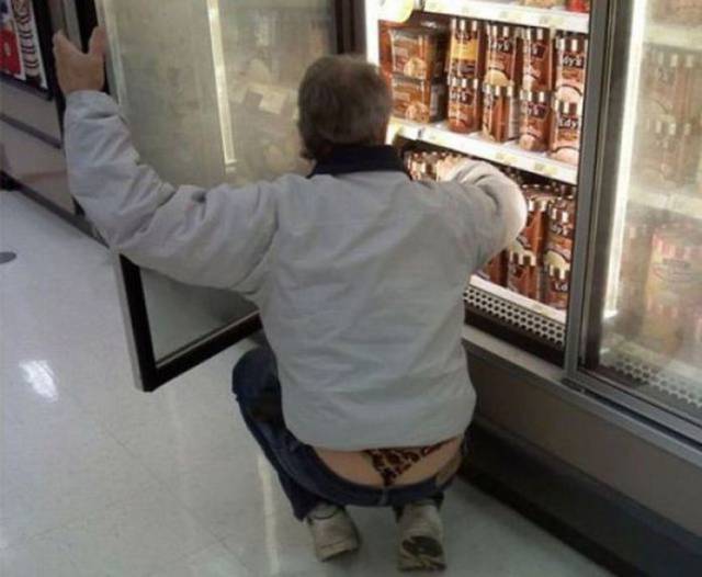 When You Get Caught In The Act And There's Nowhere To Hide (35 pics)