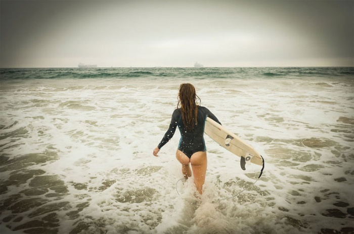 Awesome Body Art For Babes Who Want To Surf (12 pics)