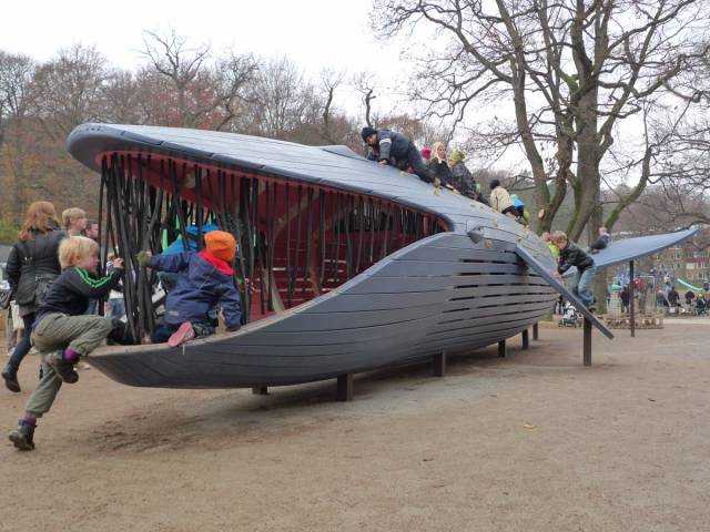 The Most Epic Playgrounds In The History Of Playgrounds (16 pics)