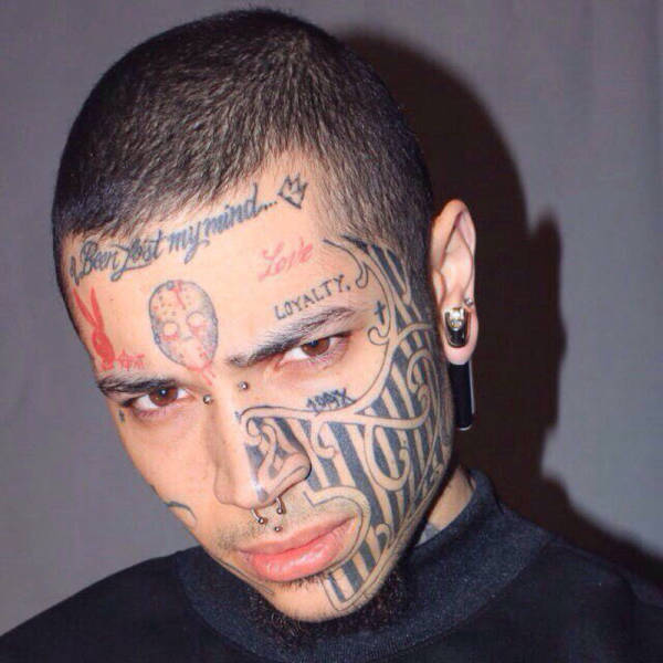 People Who Made Extreme Modifications To Their Own Bodies (46 pics)