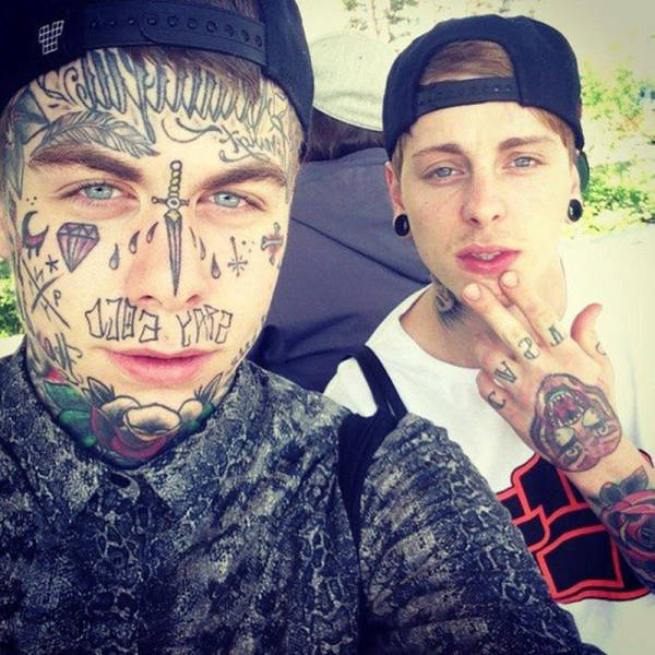 People Who Made Extreme Modifications To Their Own Bodies (46 pics)
