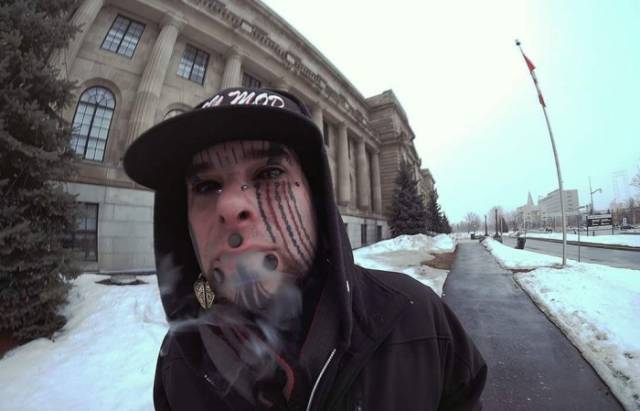 People Who Made Extreme Modifications To Their Own Bodies (46 pics)
