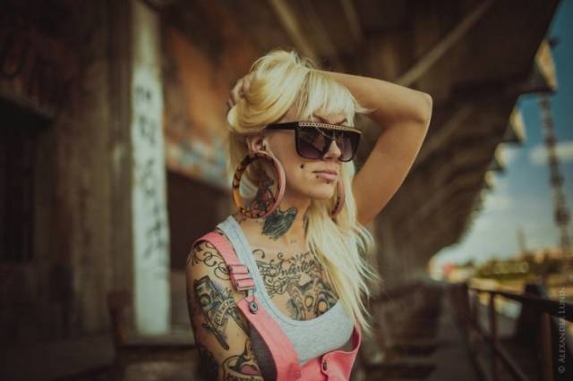 People Who Made Extreme Modifications To Their Own Bodies (46 pics)